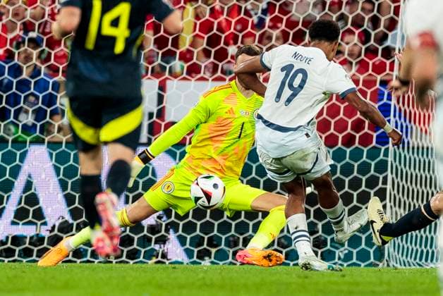 UEFA EURO 2024 Scotland Switzerland 19 06 2024 Dan Ndoye Switzerland, 19 with a great chance UEFA EURO 2024 Scotland Switzerland Stadium Cologne, Cologne on 19 06 2024 Copyright: xBEAUTIFULxSPORTS Meuselx