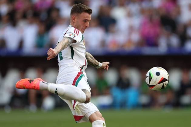 Stuttgart, Arena Stuttgart Wednesday, June 19, 2024 UEFA EURO 2024 Germany, Group A stage Matchday 2 Group A Germany Hungary, Bendeguz Bolla Hungary on the ball, cropped image, single image, full body, action, action, game scene Copyright: JoaquimxFerreira
