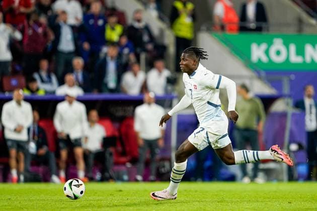 Cologne, Germany, June 19th 2024: Breel Embolo (7 Switzerland) controls the ball during the UEFA EURO, EM, Europameisterschaft,Fussball 2024 Germany Group A football match between Scotland and Switzerland at Cologne Stadium in Cologne, Germany. (Daniela Porcelli SPP) Copyright: xDanielaxPorcellix xSPPx spp-en-DaPoSp-20240619-_DP12378