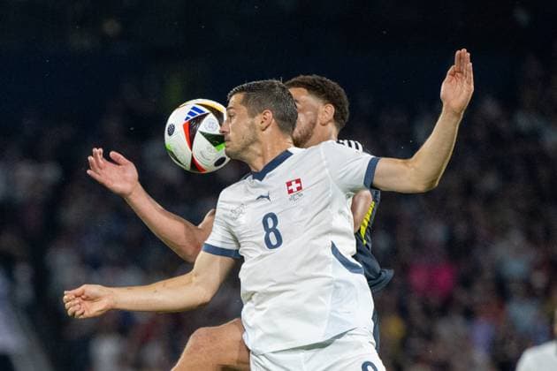 GER, EURO 2024, Group A, Scotland SCT vs Switzerland SUI 19 06 2024, Cologne Stadium, Cologne, GER, EURO 2024, Group A, Scotland SCT vs Switzerland SUI In the picture Remo Freuler Switzerland SUI, 08 Cho Adams Scotland SCT, 10 header header duel dynamics, action, action, game scene nordphotoxGmbHxx xDenkinger nph00015