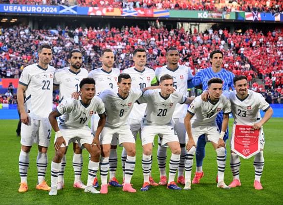 Fußball EURO 2024 Scotland - Switzerland 8712047 19.06.2024 Switzerland s players pose for a photo before the UEFA EURO, EM, Europameisterschaft,Fussball 2024 Group A soccer match between Scotland and Switzerland at the Cologne Stadium in Cologne, Germany. Alexey Filippov Sputnik Cologne Germany  Copyright: xAlexeyxFilippovx