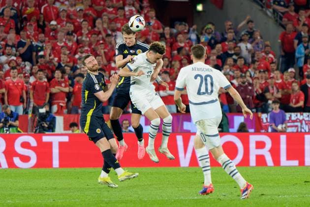 Colony, Germany: Scott McTominay of Scotland in action against 17Swiss during UEFA EURO, EM, Europameisterschaft,Fussball 2024 - Scotland vs Switzerland, UEFA European Football Championship in Colony, Germany, June 19 2024 UEFA European Football Championship - UEFA Euro 2024 - Scotland vs Switzerland  - ZUMAp169 20240619_zsa_p169_151 Copyright: xEmmanuelexMastrodonato IPAxSportx