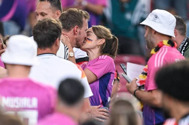 Euro 2024 Germany Hungary on 19 06 2024 in the MHPArena in Stuttgart Lena Wurzenberger the girlfriend of national coach Julian Nagelsmann Germany kisses national coach Julian Nagelsmann Germany MT
