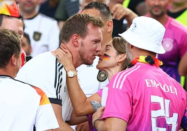 Sport Bilder des Tages Germany manager Julian Nagelsmann seen with a girlfriend Lena Wurzenberger Germany v Hungary, UEFA European Championship, EM, Europameisterschaft 2024, Group A, Football, Stuttgart Arena, Stuttgart, Germany, 19 Jun 2024 EDITORIAL USE ONLY No use with unauthorised audio, video, data, fixture lists, club league logos or live services. Online in-match use limited to 120 images, no video emulation. No use in betting, games or single club league player publications.  Copyright: xMichaelxZemanek Shutterstockx 14543652gm