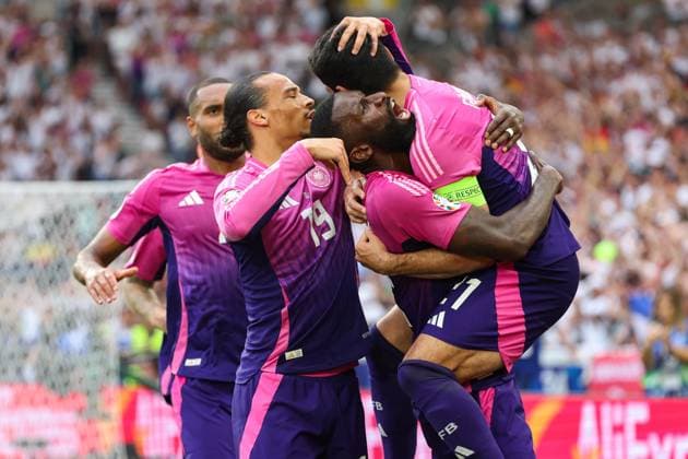 Euro 2024 Germany Hungary on 19 06 2024 at the Stuttgart Arena in Stuttgart Cheering, goal celebration, goal scorer, goal scorer Ilkay Gündogan Guendogan Germany 21 cheers after his goal to 2 to 0 with the team including Antonio Rüdiger Ruediger Germany 2 , Leroy Sane Germany 19 , Jonathan Tah Germany 4 MH