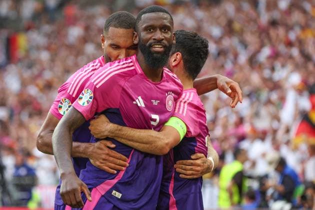 Euro 2024 Germany Hungary on 19 06 2024 at the Stuttgart Arena in Stuttgart Cheering, goal celebration, goal scorer, goal scorer Ilkay Gündogan Guendogan Germany 21 cheers after his goal for 2 to 0 with Jonathan Tah Germany 4 and Antonio Rüdiger Ruediger Germany 2 MH
