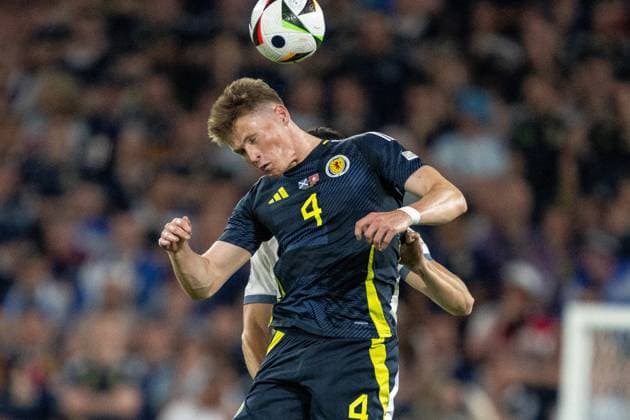GER, EURO 2024, Group A, Scotland SCT vs Switzerland SUI 19 06 2024, Cologne Stadium, Cologne, GER, EURO 2024, Group A, Scotland SCT vs Switzerland SUI In the picture header header duel dynamics, action, action, game scene Scott McTominay Scotland SCT, 04 Vincent Sierro Switzerland SUI, 16 nordphotoxGmbHxx xDenkinger nph00015