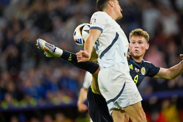 Scott McTominay (Scotland)Michel Aebischer (Switzerland) during the UEFA EURO, EM, Europameisterschaft,Fussball Germany 2024 match between Switzerland 1-1 Scotland at Cologne Stadium on June 19, 2024 in Cologne, Germany. Noxthirdxpartyxsales  (256971220)