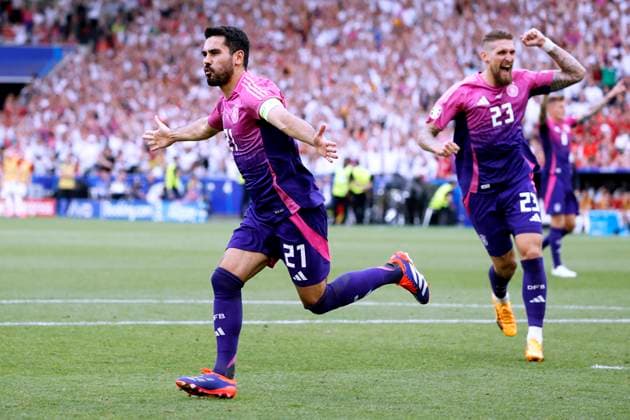 GUENDOGAN Ilkay Kapitaen Team Germany cheers after his goal for the 2 0 final score UEFA European Football Championships 2024 in Germany Match Germany Hungary 2 0 on 19 06 2024 in Stuttgart DFL REGULATIONS PROHIBIT ANY USE OF PHOTOGRAPHS as IMAGE SEQUENCES and or QUASI VIDEO Copyright: xLacixPerenyix