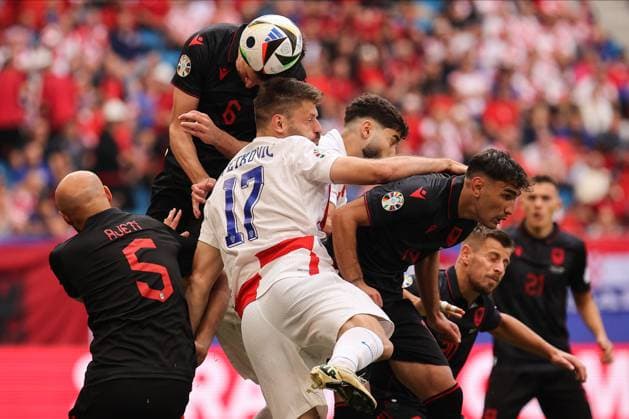 Bilder des Jahres 2024, Sport 06 Juni June 19, 2024, Hamburg, Germany: Bruno Petkovi? (C) of Croatia seen in action during the UEFA EURO, EM, Europameisterschaft,Fussball 2024 group stage match between Croatia and Albania at Volksparkstadion. Final score; Croatia 2:2 Albania. Hamburg Germany - ZUMAs197 20240619_aaa_s197_122 Copyright: xSergeixMikhailichenkox