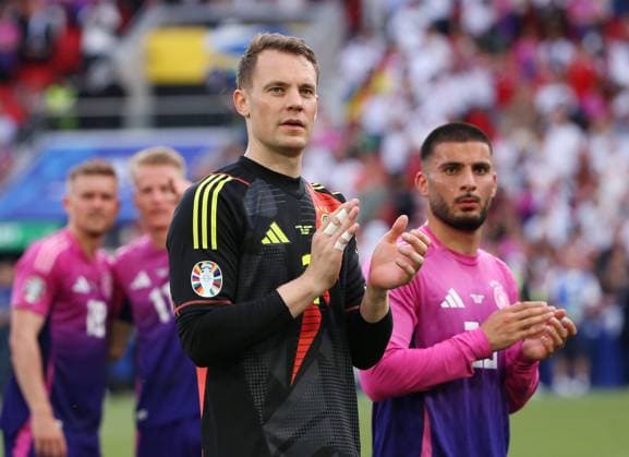 BAU 19 06 2024 Stuttgart Football EM 2024 Germany vs Hungary, front f l Manuel Neuer, Deniz Undav GER