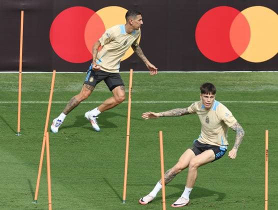 Argentina s forward Angel Di Maria L and forward Alejandro Garcnacho take part in a training session ahead the match against Canada for the Copa America USA 2024, group A, group stage, at Kennesaw University Sports Field, near Atlanta city, on June 19, 2024 KENNESAW UNITED STATES Copyright: xALEJANDROxPAGNIx