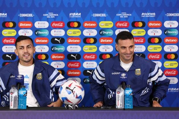 Argentina s head coach Lionel Scaloni R next midfielder Leandro Paredes during a press conference ahead the match against Canada for the Copa America USA 2024, group A, group stage, at Mercedes Benz stadium in Atlanta, on June 19, 2024 ATLANTA UNITED STATES Copyright: xALEJANDROxPAGNIx
