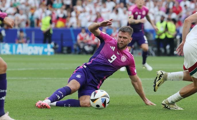 Niclas Füllkrug single image cropping action sport soccer soccer European Championship Euro 2024 European Championship men season 2023 2024 19 06 2024 Germany GER vs Hungary HUN in Stuttgart DFL regulations prohibit any use of photographs as image sequences and or quasi video