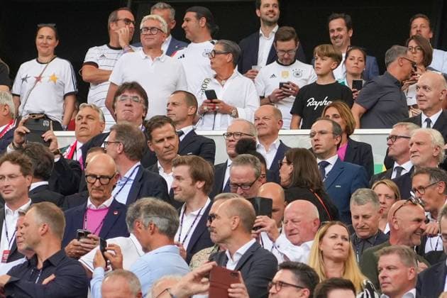 Oliver Bierhoff, Hungarys head of government Viktor Orban and German Chancellor Olaf Scholz SPD in the stands Stuttgart 19 06 2024 Germany vs Hungary, EURO2024, Group A, M14, EM Arena Stuttgart