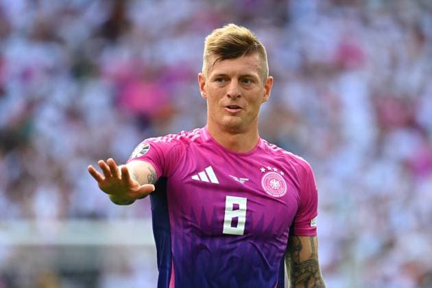 Toni KROOS GER , gestures,gives instructions,action,single image,cropped single motif,half figure,half figure group phase group A Germany GER Hungary HUN 2 0 on 19 06 2024, Stuttgart Arena Football UEFA EURO 2024 GERMANY from 14 06 2024 14 07 2024