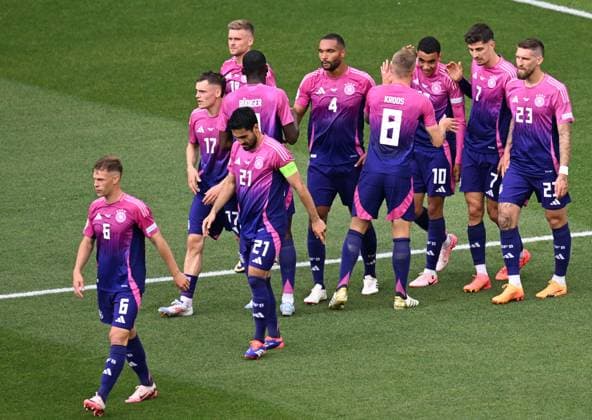 19 06 2024, xjhx, European Football Championship 2024, Germany Hungary emspor, v l Jamal Musiala German National Football Team DFB celebrate the goal, Der Torjubel zum 1 0 UEFA REGULATIONS PROHIBIT ANY USE OF PHOTOGRAPHS as IMAGE SEQUENCES and or QUASI VIDEO Stuttgart
