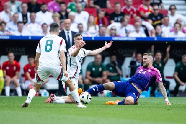 Robert Andrich Germany, 23 in duel with Roland Sallai Hungary, 20 , GER, Germany GER vs Hungary HUN , European Football Championship, UEFA EURO 2024, Group A, Matchday 2, 19 06 2024 GER, Germany GER vs Hungary HUN , European Football Championship, UEFA EURO 2024, Group A, Matchday 2, 19 06 2024 Stuttgart Copyright: xEibner-Pressefoto Memmlerx EP_MMR
