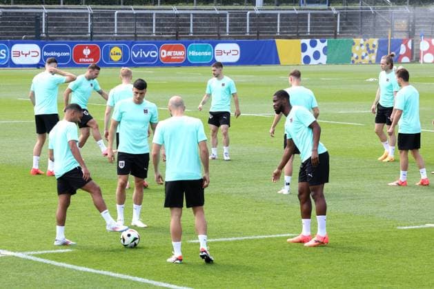 DEU, FIFA, EM 2024, Oestereicch Training, 20 06 2024, Hertha BSC amateur stadium, Berlin, DEU, FIFA, EM 2024, Oestereicch Training, in the picture Austria player circle Photo Juergen Engler nordphoto GmbH nordphotoxGmbHx xEngler nph00076