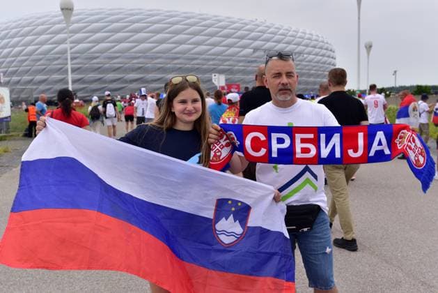 Munich, Germany, June 20st 2024: Slovenian-Serbian family before the UEFA EURO, EM, Europameisterschaft,Fussball 2024 football match between Slovenia and Serbia at Munich Football Arena, Munich, Germany. (Igor Kupljenik SPP) Copyright: xIgorxKupljenikx xSPPx spp-en-IgKuSp-MMT_9648