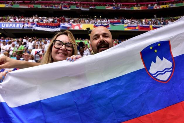 Munich, Germany, June 20st 2024: Slovenian Fans before the UEFA EURO, EM, Europameisterschaft,Fussball 2024 football match between Slovenia and Serbia at Munich Football Arena, Munich, Germany. (Igor Kupljenik SPP) Copyright: xIgorxKupljenikx xSPPx spp-en-IgKuSp-MMT_9664