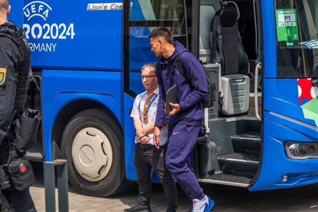 Arrival of the French national team at the Hyperion Hotel in Leipzig Tomorrow the L equipe tricolore will play against Holland National coach is Didier Dechamps Arrival France