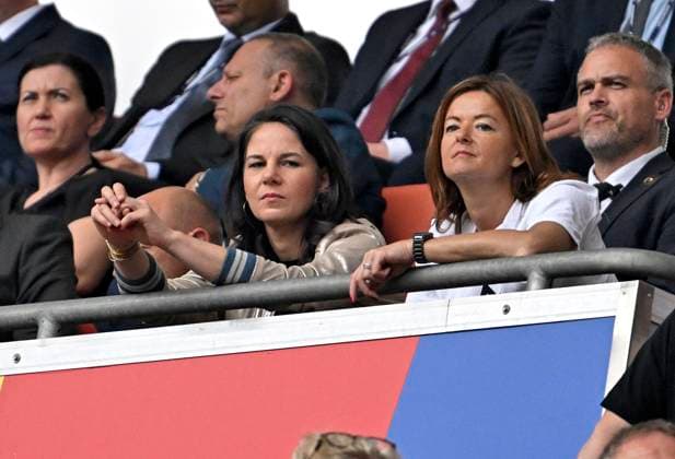 20 06 2024, Football UEFA EURO 2024, preliminary round, Group C, Slovenia Serbia, in the Munich Football Arena Federal Foreign Minister Annalena Baerbock Germany among the spectators in the main stand