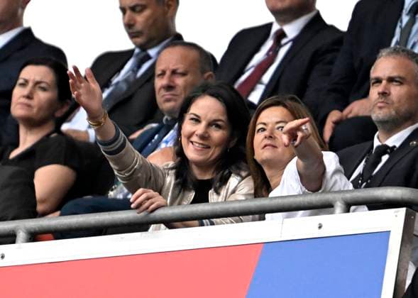 EURO 2024, Slovenia - Serbia, Prominent guests