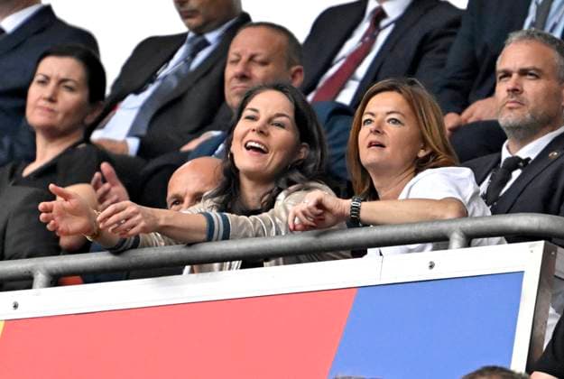 20 06 2024, Football UEFA EURO 2024, preliminary round, Group C, Slovenia Serbia, in the Munich Football Arena Federal Foreign Minister Annalena Baerbock Germany among the spectators in the main stand