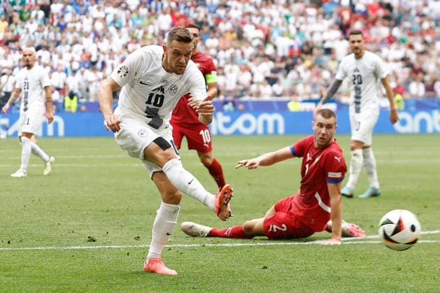 MUNCHEN, 20-06-2024, Allianz Arena. European Football Championship Euro2024, Group stage match no.18 between Slovenia and Serbia, Slovenia player Timi Elsnik Slovenia - Serbia (Euro2024)  x25541128x Copyright: