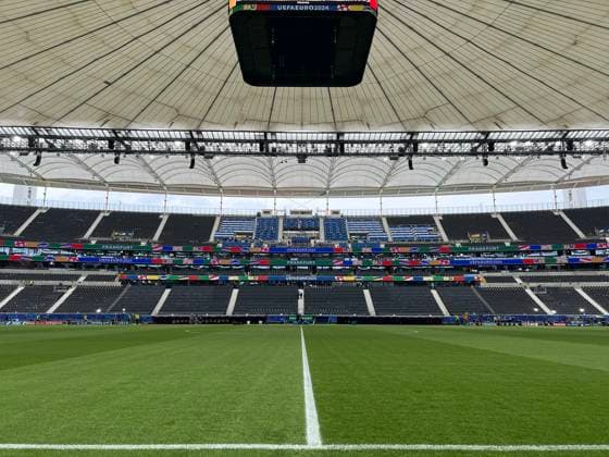 The roof is closed in the Frankfurt EM Arena and will remain so until Monday due to possible thunderstorms, so that the match between Germany and Switzerland on Sunday Frankfurt 20 06 2024 England vs Denmark, EURO2024 M17, Group C, EM Arena Frankfurt