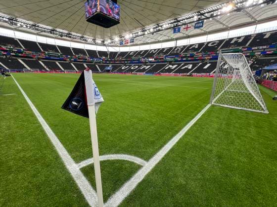 Corner flag in the EM Stadium Frankfurt and the roof closed until Monday due to bad weather Frankfurt 20 06 2024 England vs Denmark, EURO2024 M17, Group C, EM Arena Frankfurt