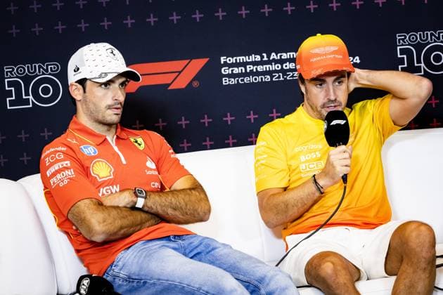 MONTMELO - Carlos Sainz (Ferrari) and Fernando Alonso (Aston Martin) during the press conference, PK, Pressekonferenz at the Circuit de Catalunya in the run-up to the Spanish Grand Prix. ANP SEM VAN DER WAL xVIxANPxSportx xxANPxIVx 501579389 originalFilename: 501579389.jpg