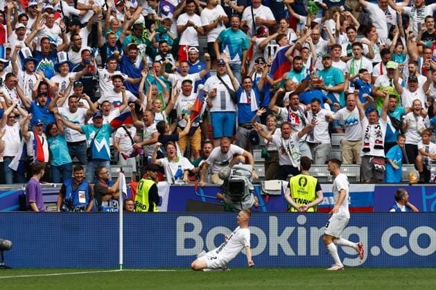 MUNCHEN, 20-06-2024, Allianz Arena. European Football Championship Euro2024, Group stage match no.18 between Slovenia and Serbia, Slovenia player Zan Karnicnik celebrating the 1-0 Slovenia - Serbia (Euro2024)  x25541760x Copyright: