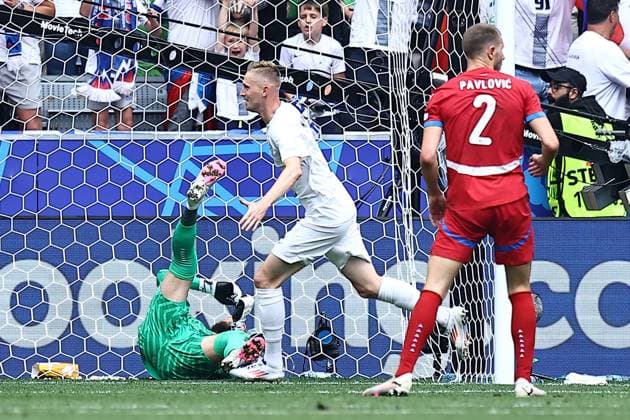 Zan Karnicnik of Slovenia scores the first goal Slovenia v Serbia, UEFA European Championship, EM, Europameisterschaft 2024, Group C, Football, Munich Football Arena, Munich, Germany, 20 Jun 2024 EDITORIAL USE ONLY No use with unauthorised audio, video, data, fixture lists, club league logos or live services. Online in-match use limited to 120 images, no video emulation. No use in betting, games or single club league player publications.  Copyright: xMichaelxZemanek Shutterstockx 14543659bm