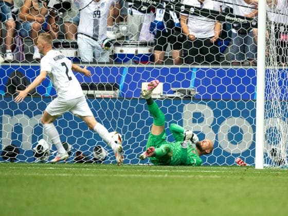 Goal for 1 0 by Zan Karnicnik Slovenia, 02 , GER, Slovenia SVN vs Serbia SRB , European Football Championship, UEFA EURO 2024, Group E, Matchday 2, 20 06 2024, GER, Slovenia SVN vs Serbia SRB , European Football Championship, UEFA EURO 2024, Group E, Matchday 2, 20 06 2024 Munich Copyright: xEibner-Pressefoto SaschaxWaltherx EP_SWA