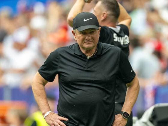 Matjaz Kek Slovenia, coach after goal for 1 0 by Zan Karnicnik Slovenia, 02 , GER, Slovenia SVN vs Serbia SRB , European Football Championship, UEFA EURO 2024, Group E, Matchday 2, 20 06 2024, GER, Slovenia SVN vs Serbia SRB , European Football Championship, UEFA EURO 2024, Group E, Matchday 2, 20 06 2024 Munich Copyright: xEibner-Pressefoto SaschaxWaltherx EP_SWA