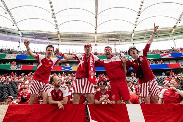 Danish fans in good mood GER, Denmark DEN vs England ENG , European Football Championship, UEFA EURO 2024, Group C, Matchday 2, 20 06 2024 DFB DFL REGULATIONS PROHIBIT ANY USE OF PHOTOGRAPHS AS IMAGE SEQUENCES AND OR QUASI VIDEO GER, Denmark DEN vs England ENG , European Football Championship, UEFA EURO 2024, Group C, Matchday 2, 20 06 2024 Frankfurt Copyright: xEibner-Pressefoto RogerxBuerkex EP