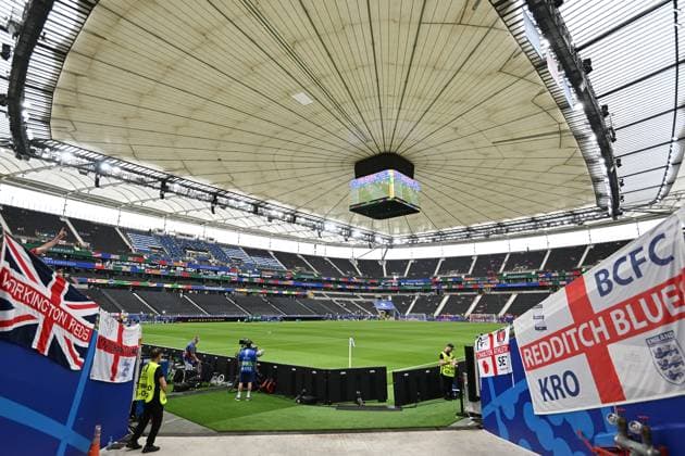 20 06 2024, xscotx, European Football Championship 2024, Denmark England, emspor, v l Deutsche Bank Park Waldstadion Frankfurt Arena stadium view interior, lawn, grandstand with closed roof stadium roof Frankfurt am Main