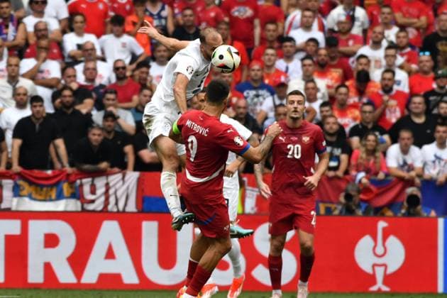 Munich, Germany, June 20st 2024: Jon Gorenc Stankovic of Slovenia (L) in action against Aleksandar Mitrovic of Serbia (C) during the UEFA EURO, EM, Europameisterschaft,Fussball 2024 football match between Slovenia and Serbia at Munich Football Arena, Munich, Germany. (Natasa Kupljenik SPP) Copyright: xNatasaxKupljenikx xSPPx spp-en-NaKuSp-NNP_3315