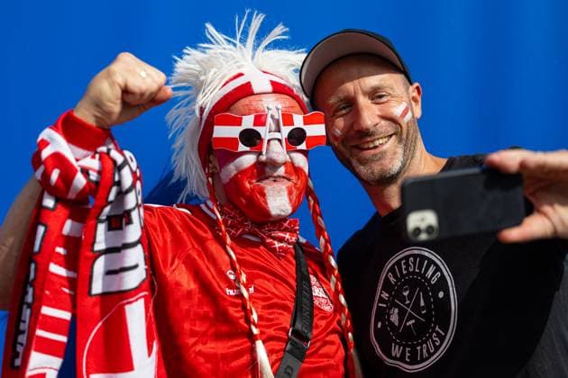 Football - UEFA EURO, EM, Europameisterschaft,Fussball 2024 - Group C - Denmark v England FRANKFURT, GERMANY - Thursday, June 20, 2024: England supporters before the UEFA Euro 2024 Group C match between Denmark and England at the Waldstadion. (Photo by David Rawcliffe Propaganda) FRANKFURT Waldstadion HESSE GERMANY  Copyright: xDavidxRawcliffex P2024-06-20-Denmark_England-25