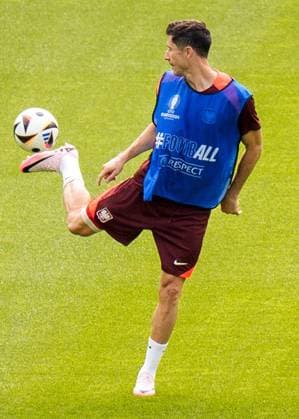 SOCCER - UEFA EURO, EM, Europameisterschaft,Fussball 2024 BERLIN,GERMANY,20.JUN.24 - UEFA EURO 2024, group stage, Austria vs Poland, preview, training Team POL. Image shows Robert Lewandowski (POL).  GEPAxpictures xJohannesxFriedl