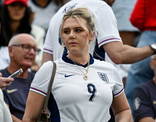 20 06 2024, xpsx, UEFA Euro 2024 preliminary round, Denmark England v l Katie Goodland wife Harry Kane England DFL DFB REGULATIONS PROHIBIT ANY USE OF PHOTOGRAPHS as IMAGE SEQUENCES and or QUASI VIDEO emspor Frankfurt