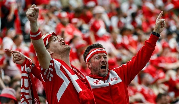 20 06 2024, xpsx, UEFA Euro 2024 preliminary round, Denmark England v l Denmark fan spectator fans DFL DFB REGULATIONS PROHIBIT ANY USE OF PHOTOGRAPHS as IMAGE SEQUENCES and or QUASI VIDEO emspor Frankfurt