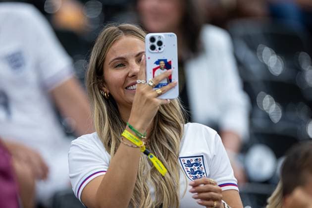 Football - UEFA EURO, EM, Europameisterschaft,Fussball 2024 - Group C - Denmark v England FRANKFURT, GERMANY - Thursday, June 20, 2024: Anouska Santos, partner of England s Luke Shaw, during the UEFA Euro 2024 Group C match between Denmark and England at the Waldstadion. (Photo by David Rawcliffe Propaganda) FRANKFURT Waldstadion HESSE GERMANY  Copyright: xDavidxRawcliffex P2024-06-20-Denmark_England-33