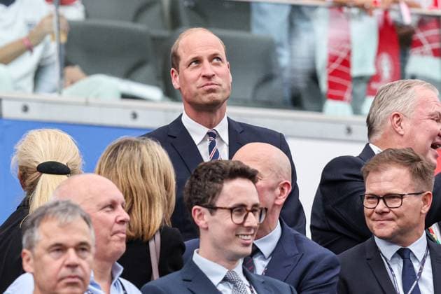 2024-06-20 Denmark v England - Group C - UEFA EURO, EM, Europameisterschaft,Fussball 2024 FRANKFURT, GERMANY - JUNE 20: Prince William of Wales looks up during the Group C - UEFA EURO 2024 match between Denmark and England at Deutsche Bank Park on June 20, 2024 in Frankfurt, Germany. (Photo by Peter Lous BSR Agency) Frankfurt Germany Content not available for redistribution in The Netherlands directly or indirectly through any third parties. Copyright: xBSRxAgencyx