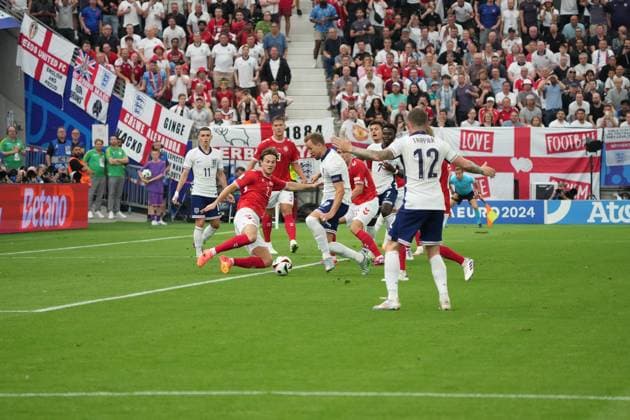 Harry Kane England, 09 takes advantage of the confusion in the penalty area and scores the goal to make it 1 0 Frankfurt 20 06 2024 England vs Denmark, EURO2024 M17, Group C, EM Arena Frankfurt