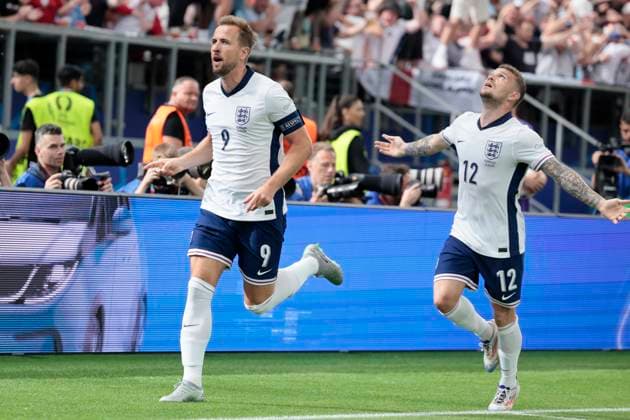 Denmark v England: Group C - UEFA EURO, EM, Europameisterschaft,Fussball 2024 Harry Kane and Kieran Trippier of England celebrates 1st goal during the UEFA EURO 2024 group stage match between Denmark and England at Frankfurt Arena on June 20, 2024 in Frankfurt am Main, Germany. Frankfurt am Main Frankfurt Arena Germany Germany Copyright: xRichardxSellers Sportsphoto APLx 14041718