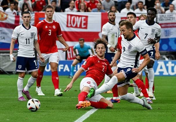 20 06 2024, xpsx, UEFA Euro 2024 preliminary round, Denmark England v l Goal to 0 1 for England Joachim Christian Andersen Denmark Daenemark , Goalscorer Harry Kane England DFL DFB REGULATIONS PROHIBIT ANY USE OF PHOTOGRAPHS as IMAGE SEQUENCES and or QUASI VIDEO emspor Frankfurt