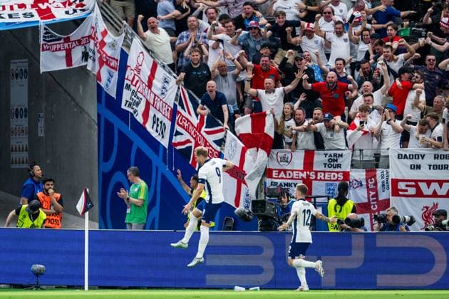 240620 Harry Kane of England celebrates after 0 1 during the UEFA Euro 2024 Football Championship match between Denmark and England on June 20, 2024 in Frankfurt Photo Mathias Bergeld BILDBYRAN kod MB MB0939 fotboll football soccer fotballs em europamästerskap em uefa euro uefa european football championship euro 2024 danmark denmark england bbeng jubel  Copyright: MATHIASxBERGELD BB240620MB057